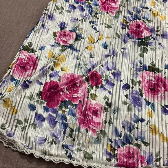 Vintage Undercover Striped Floral Nightgown Size Small Lace Cami adjustable - Picture 3 of 7